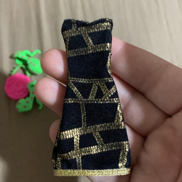 Venus, Clawdeen, Ghoulia, and Rochelle Replacement Parts, “Ghouls Night Out” - Picture 7 of 10